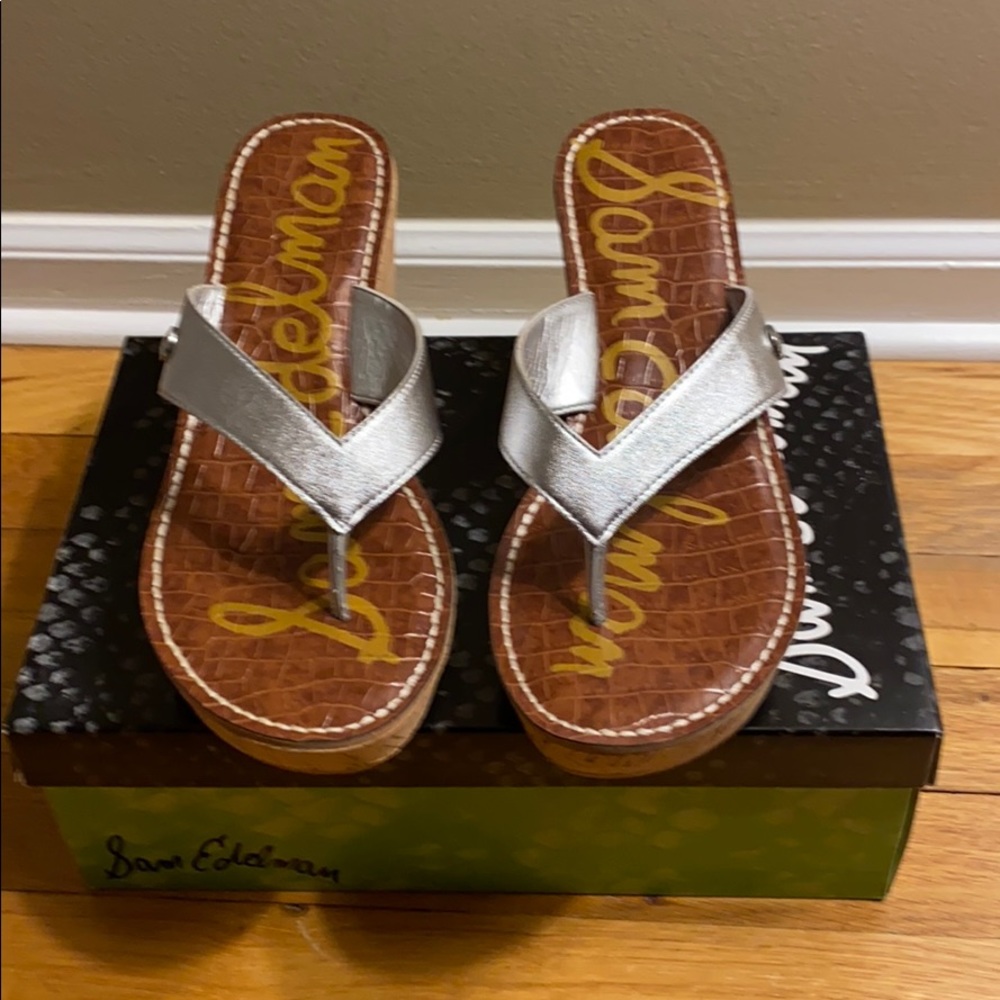 Women’s sandals